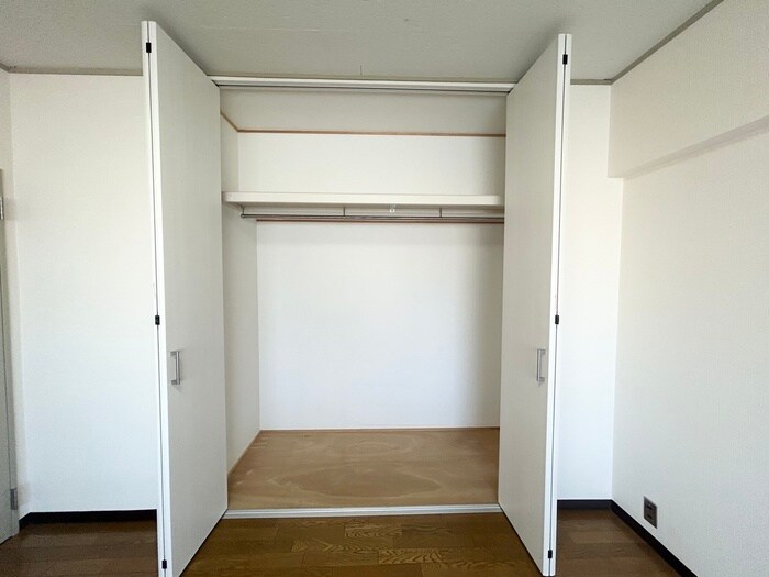物件内観写真15　(収納)