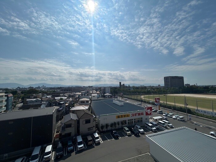 物件内観写真22　(室内からの展望)