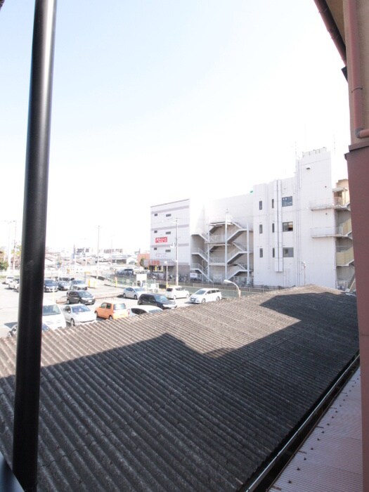 物件内観写真16　(室内からの展望)