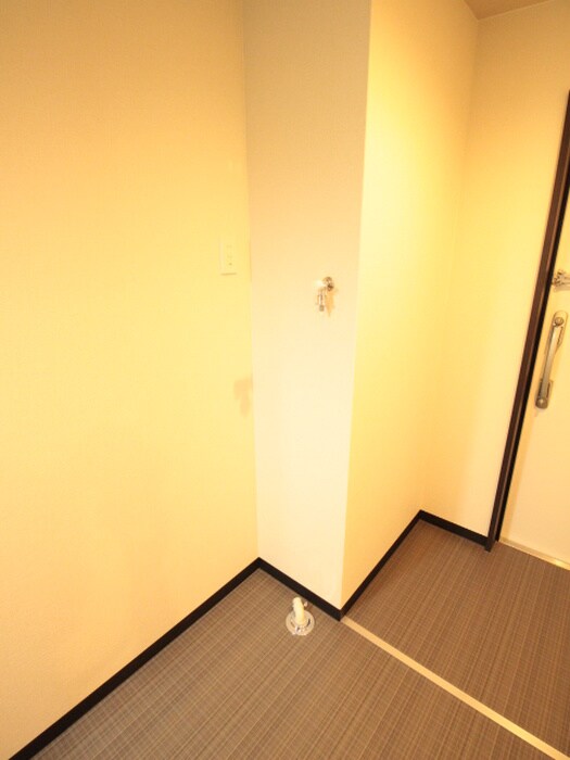 物件内観写真17　(洗濯機置場)