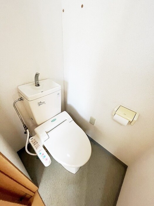 物件内観写真8　(トイレ)