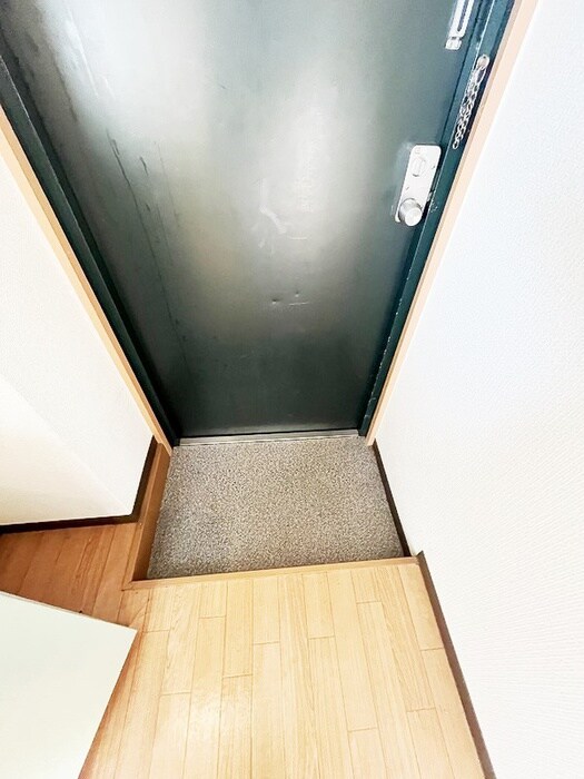 物件内観写真17　(玄関)