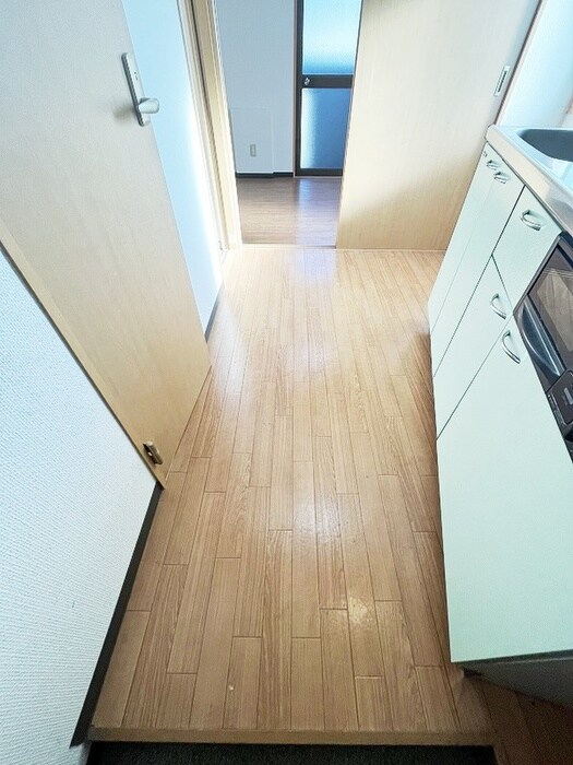 物件内観写真18　(廊下)