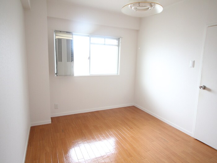 物件内観写真5　(居室)