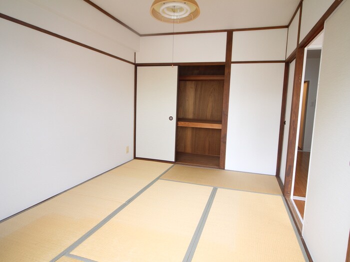 物件内観写真7　(居室)