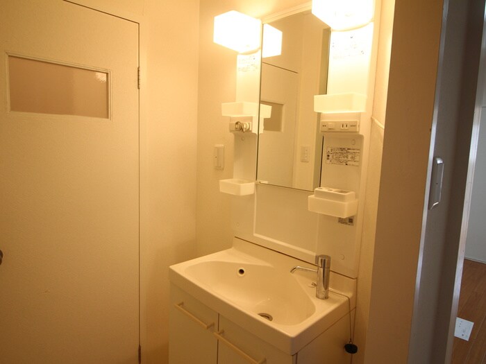 物件内観写真11　(洗面)