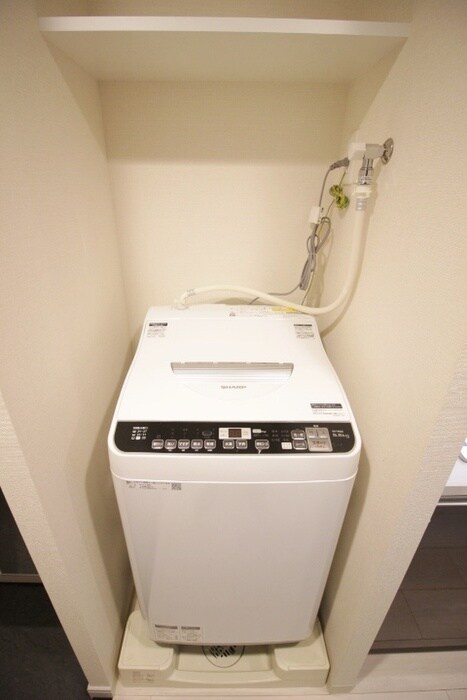 物件内観写真16　(洗濯機置場)