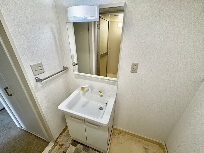 物件内観写真9　(洗面)