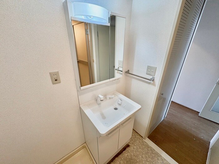 物件内観写真9　(洗面)