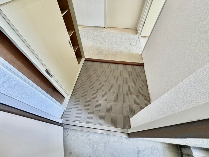 物件内観写真21　(玄関)