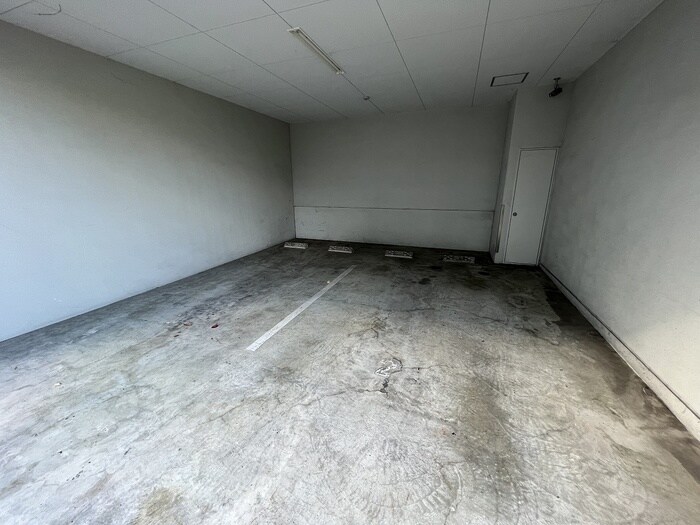 物件外観写真3　(駐車場)