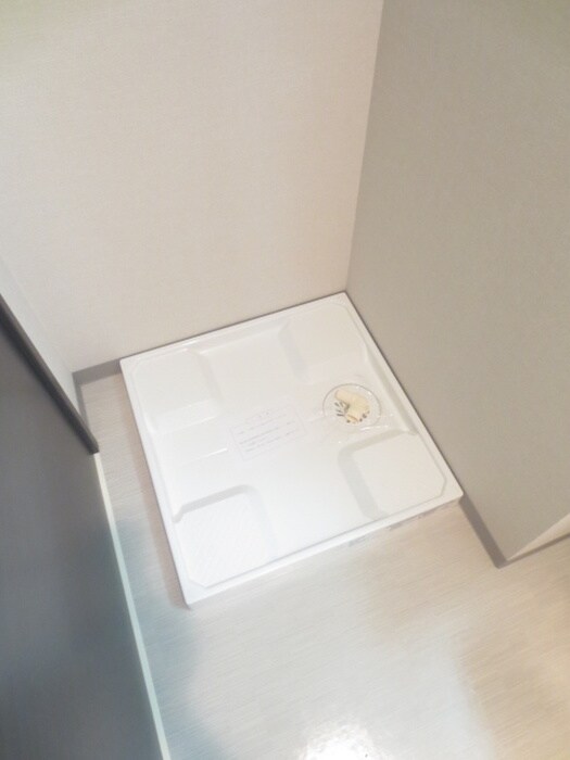 物件内観写真10　(洗濯機置場)