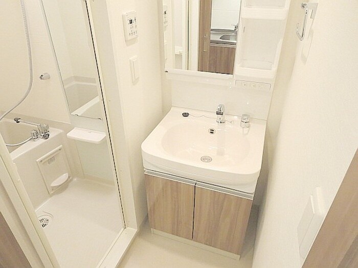 物件内観写真8　(洗面)