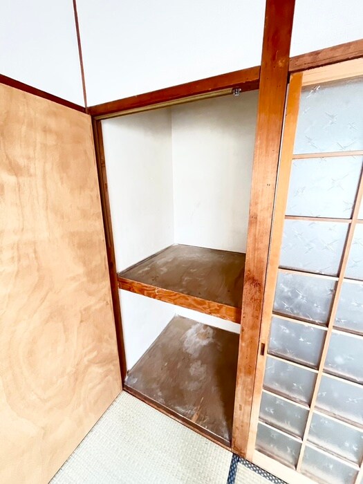 物件内観写真12　(収納)