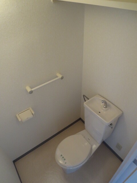 物件内観写真10　(トイレ)