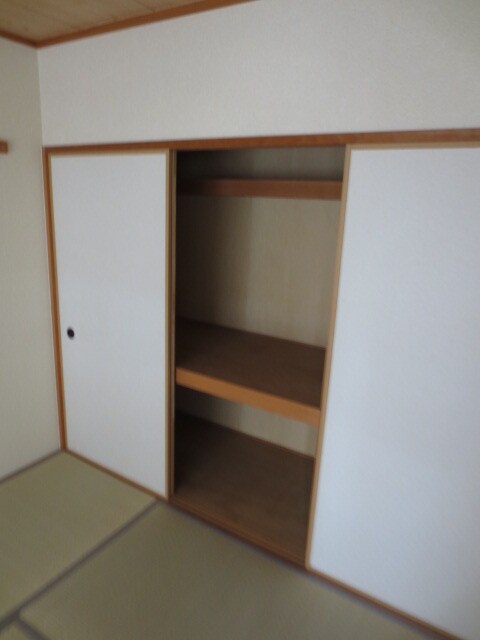 物件内観写真15　(収納)