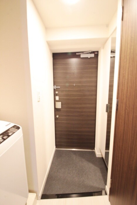 物件内観写真7　(玄関)