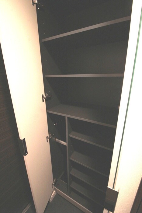 物件内観写真8　(靴箱)