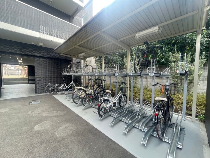 物件外観写真3　(駐輪場)