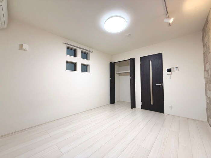 物件内観写真15　(居室)