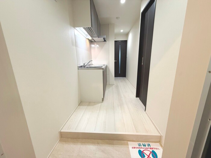 物件内観写真18　(玄関)