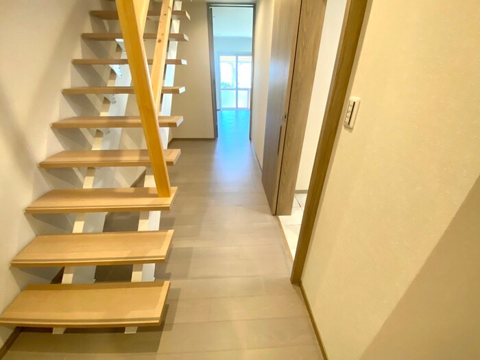 物件内観写真21　(廊下)