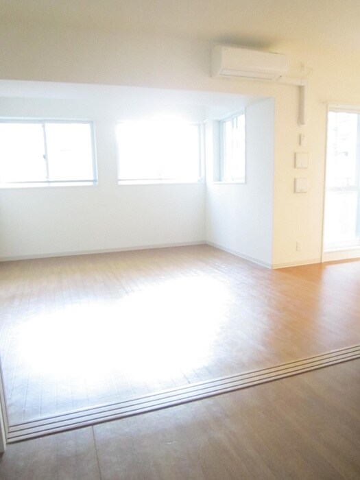 物件内観写真15　(居室)