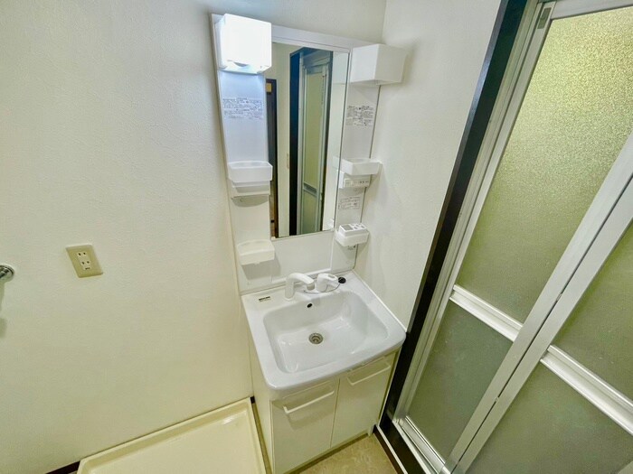 物件内観写真11　(洗面)