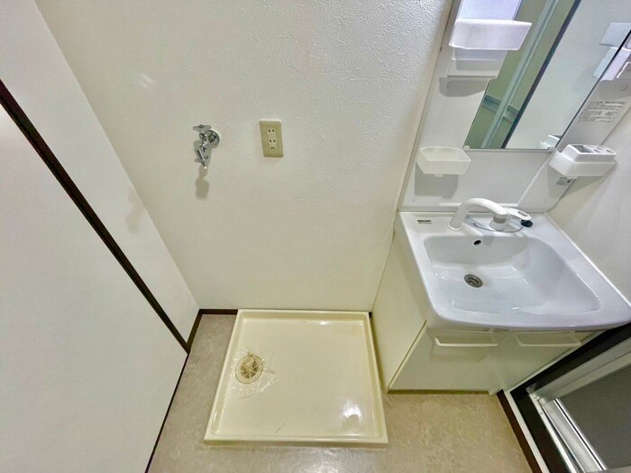 物件内観写真21　(洗濯機置場)