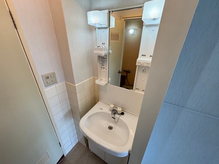 物件内観写真13　(洗面)