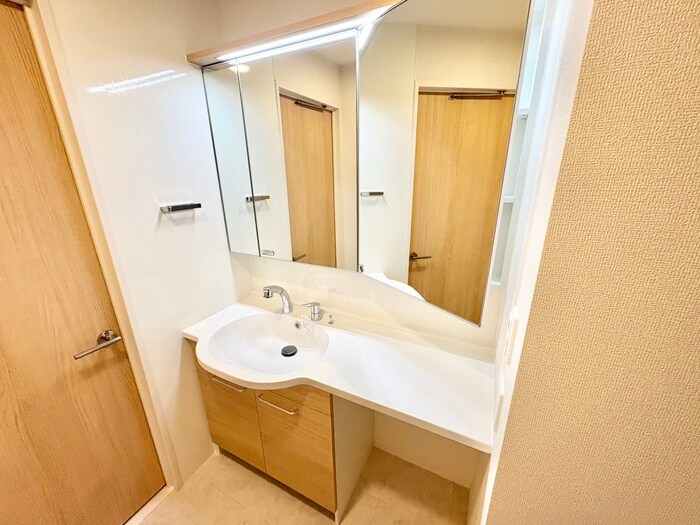 物件内観写真13　(洗面)