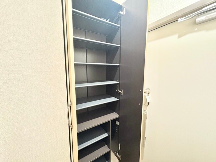 物件内観写真16　(靴箱)