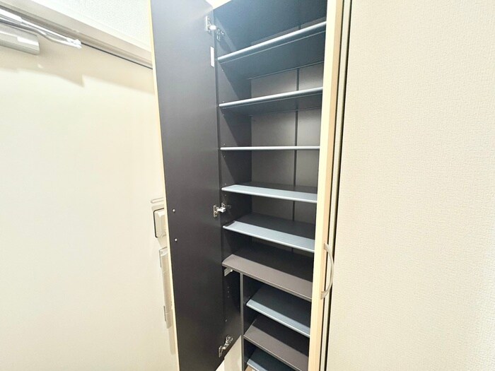 物件内観写真16　(靴箱)