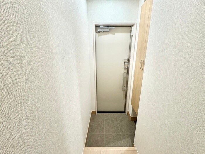物件内観写真18　(玄関)