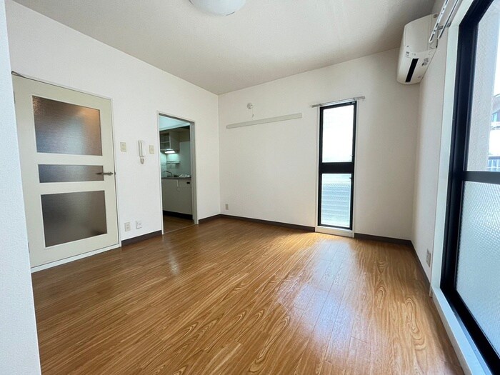 物件内観写真6　(居室)