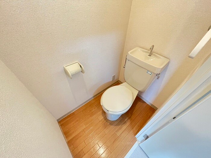 物件内観写真9　(トイレ)