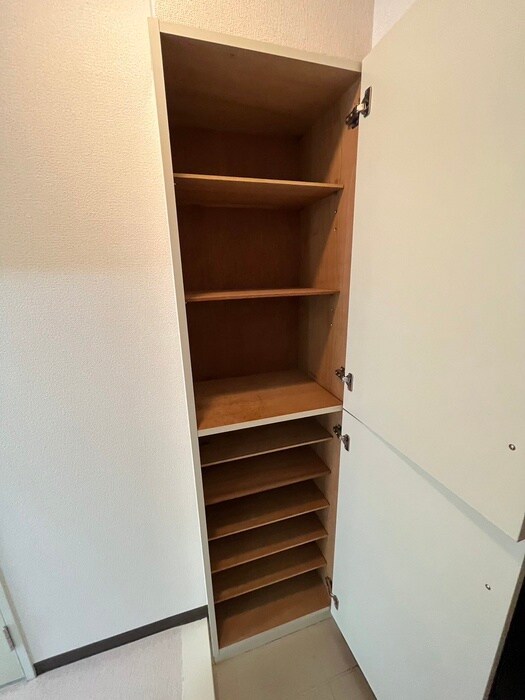 物件内観写真11　(靴箱)