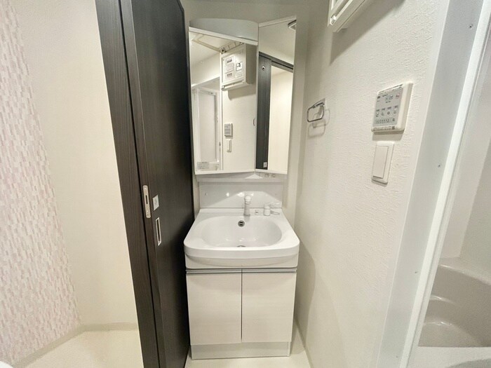 物件内観写真10　(洗面)