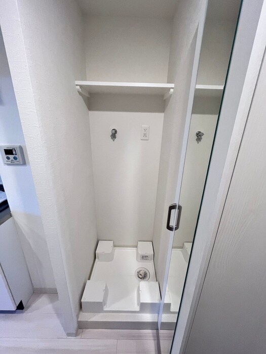 物件内観写真10　(洗濯機置場)