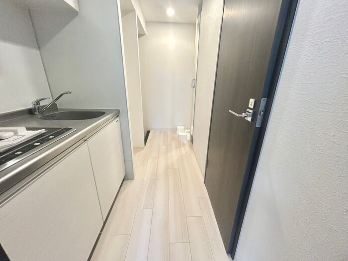 物件内観写真18　(廊下)