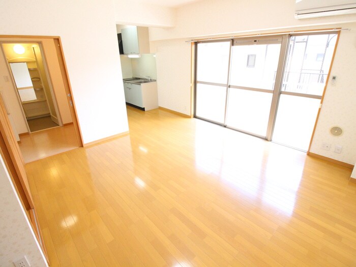 物件内観写真10　(居室)