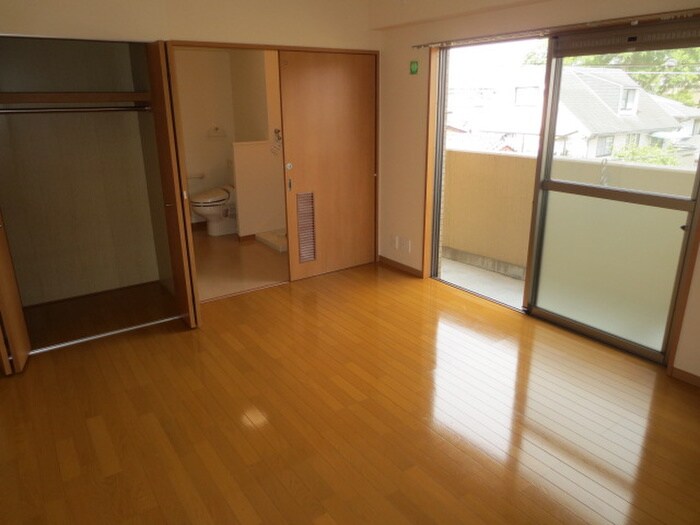 物件内観写真15　(居室)