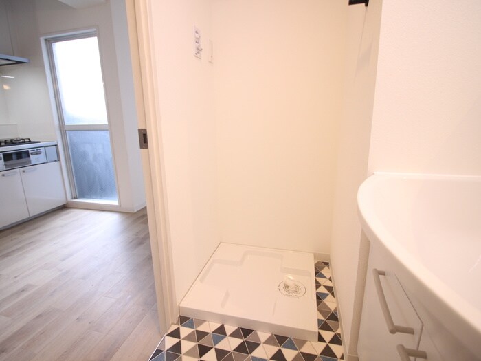 物件内観写真17　(洗濯機置場)