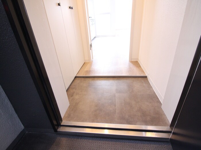 物件内観写真22　(玄関)