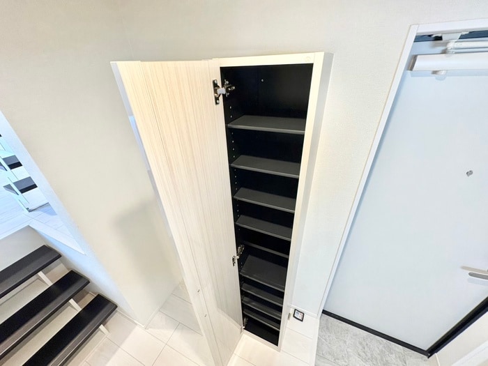 物件内観写真8　(靴箱)