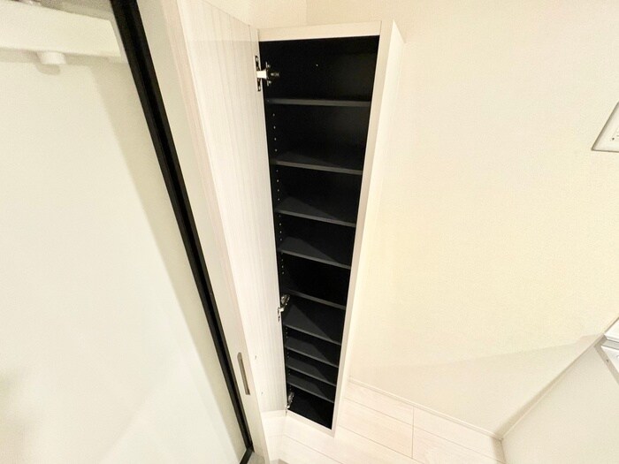 物件内観写真9　(靴箱)