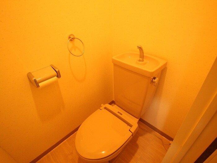 物件内観写真11　(トイレ)