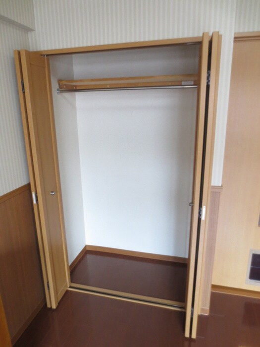 物件内観写真15　(収納)