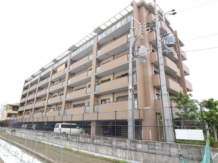 アエロポ－ル伊丹外観写真