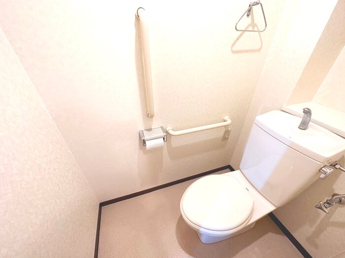 物件内観写真15　(トイレ)